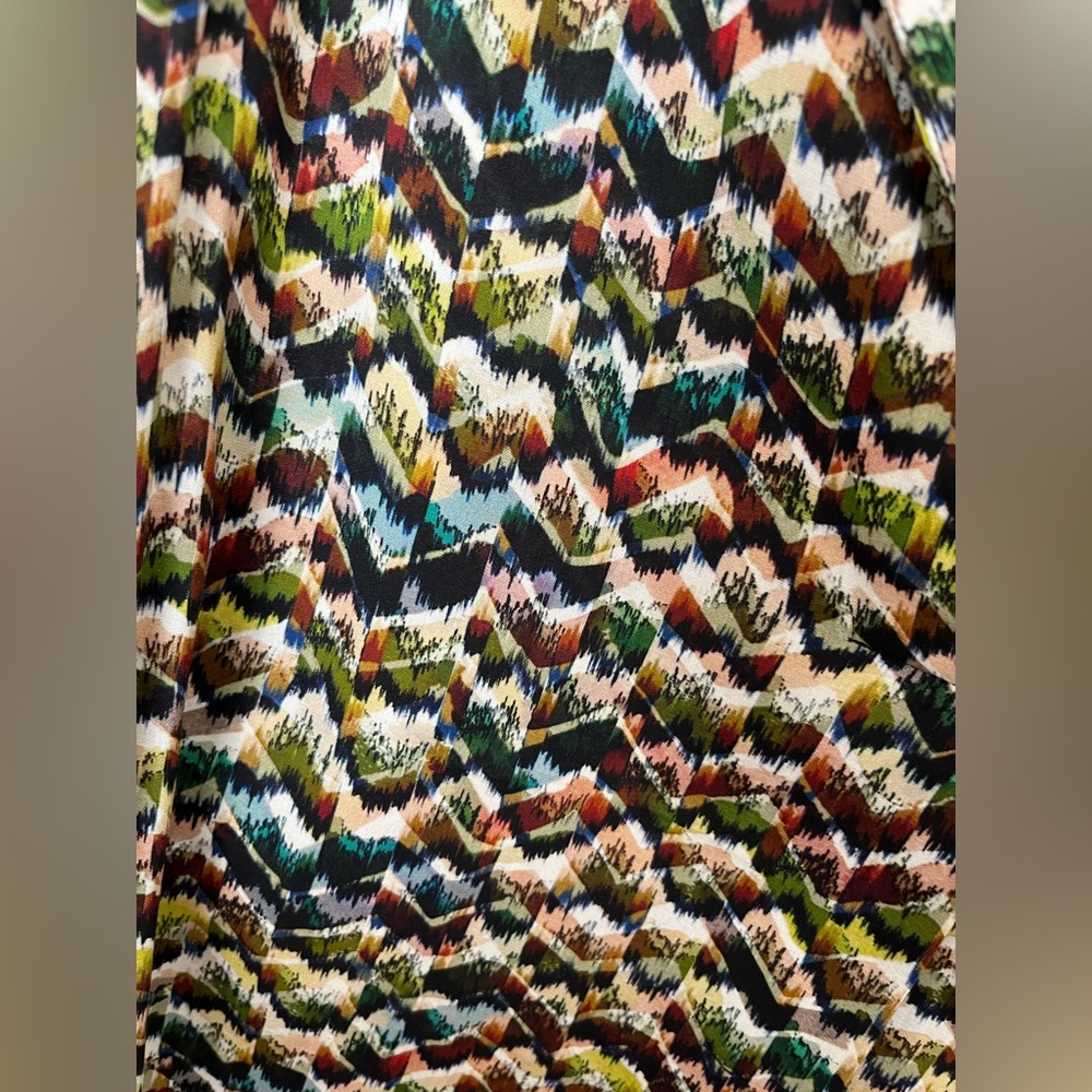 NWOT LIVERPOOL LA multi 3/4 sleeve pop over blouse M - Picture 9 of 9